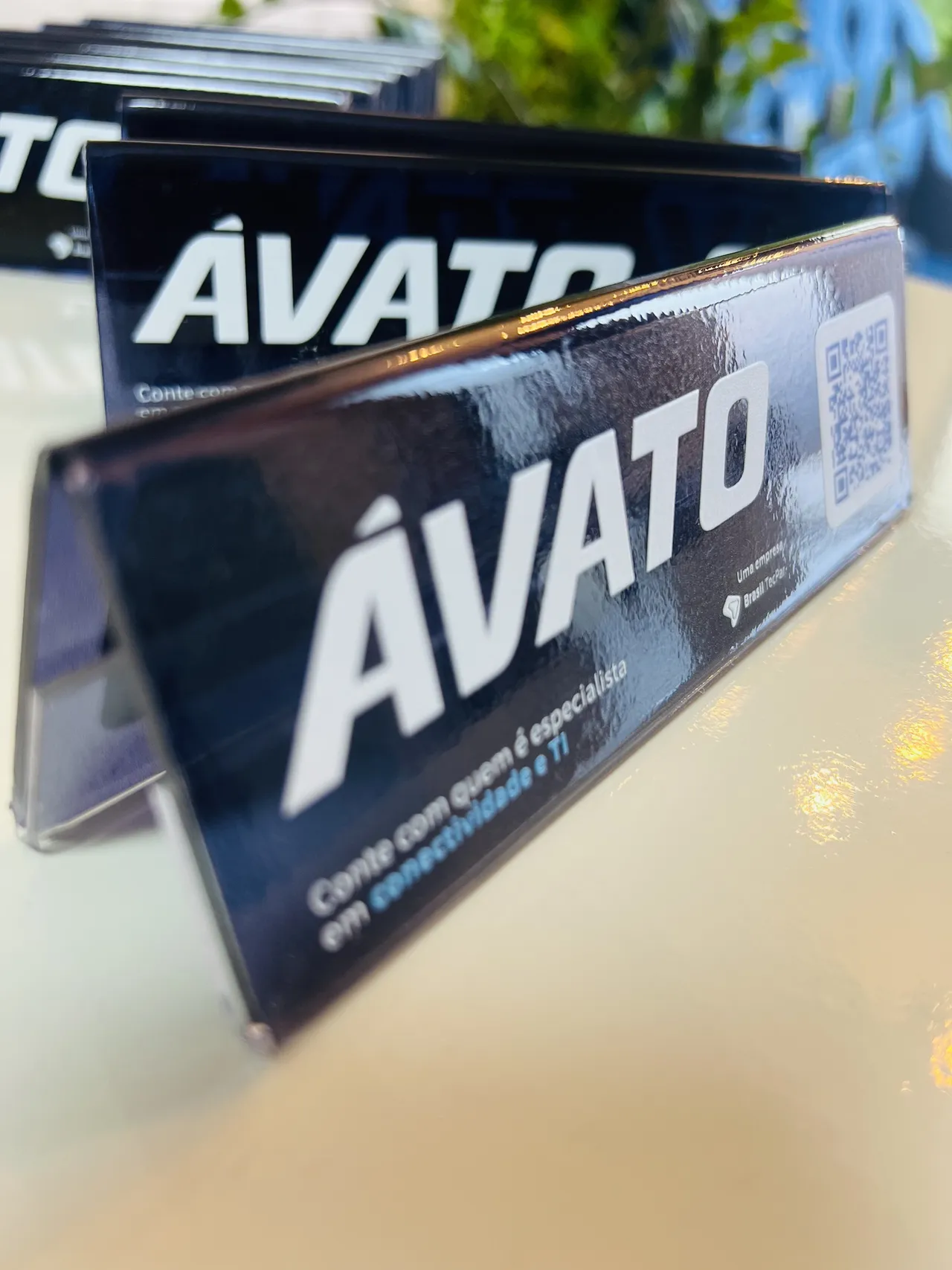 Acrílico Display Avato Faria Lima SP Impressão Escritório UV Brasil Azul Tecpar