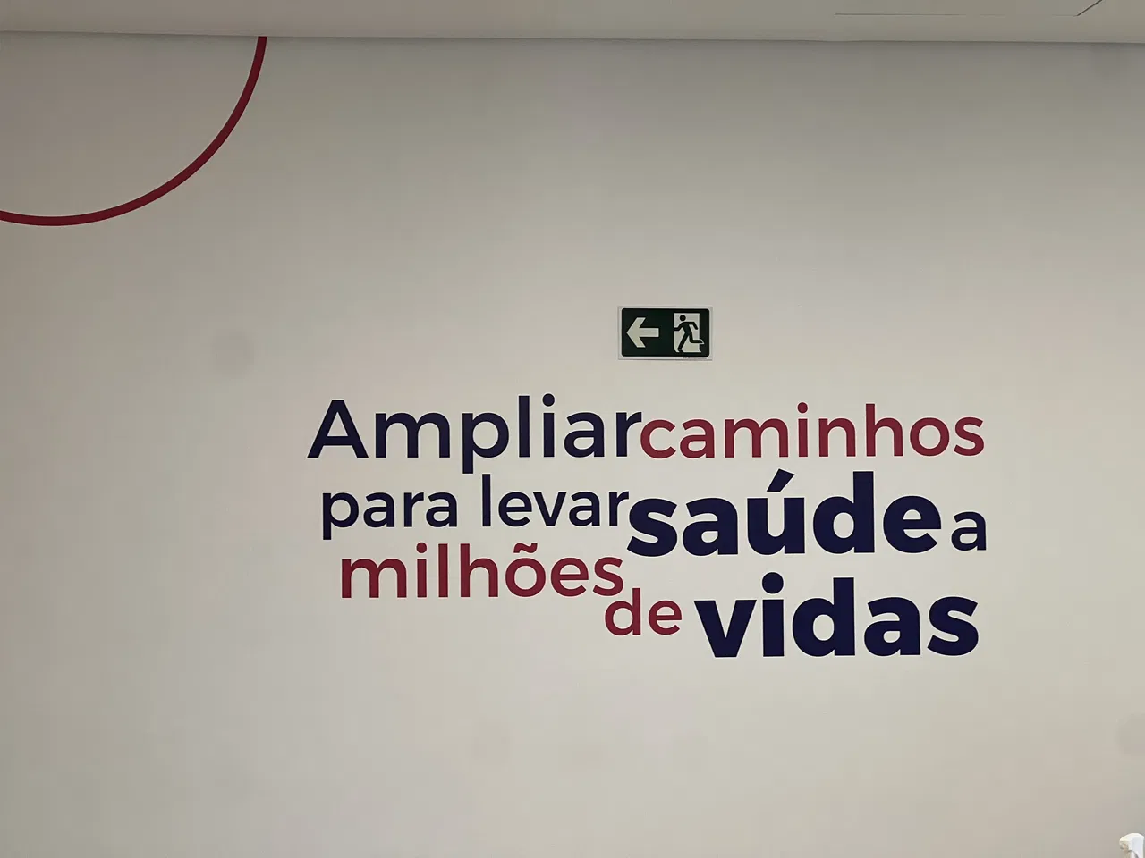 Adesivo per ufficio Elfa EZ Towers con frase scritta, stampa e installazione, blu, Morumbi, Zona Sud