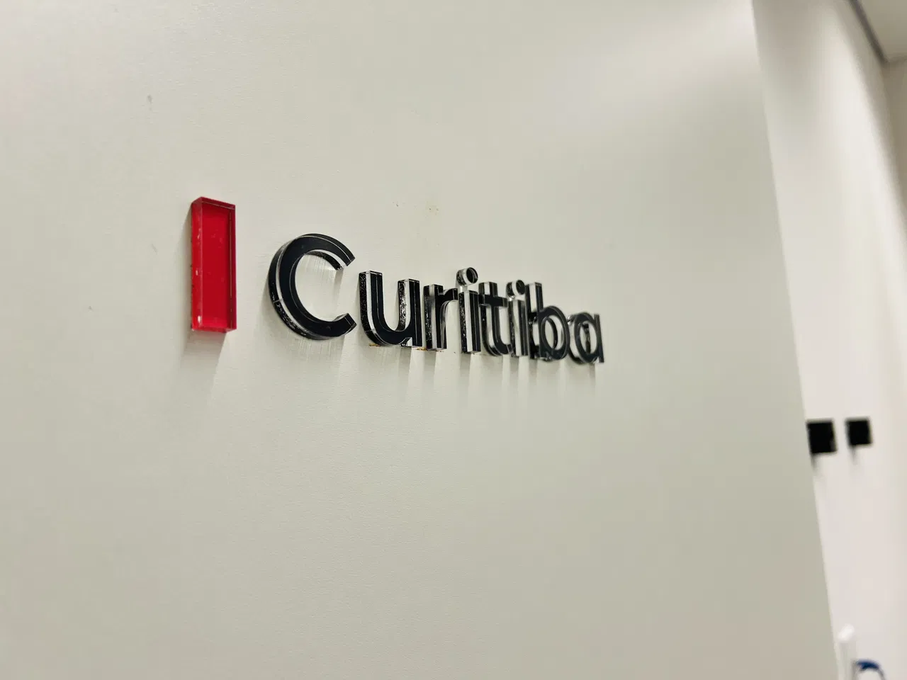 Lettere in acrilico per ufficio, segnaletica Elfa EZ Towers, Curitiba, Stati, targhette identificative nere, Morumbi, Zona Sud