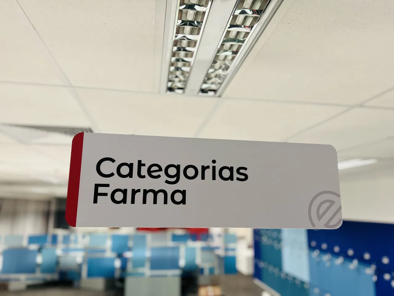 PVC Towers Baias EZ Suspensa Sinalização Morumbi Zona Sul Seções Escritório 10mm Elfa