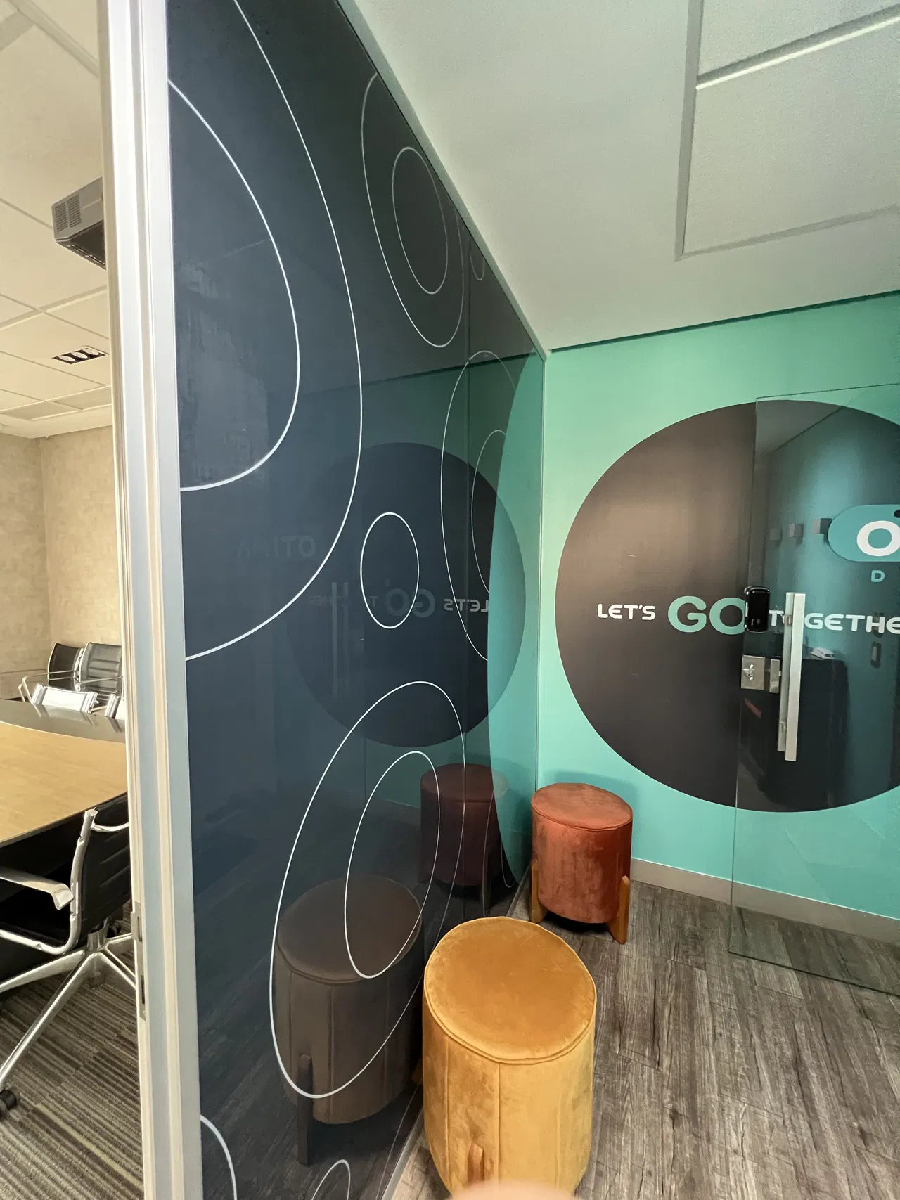 Adesivo Bela Vista Verde Ufficio Sagomato Parete Go SP Digital Gruppo UV Vetro Stampa Cerchi Ottima