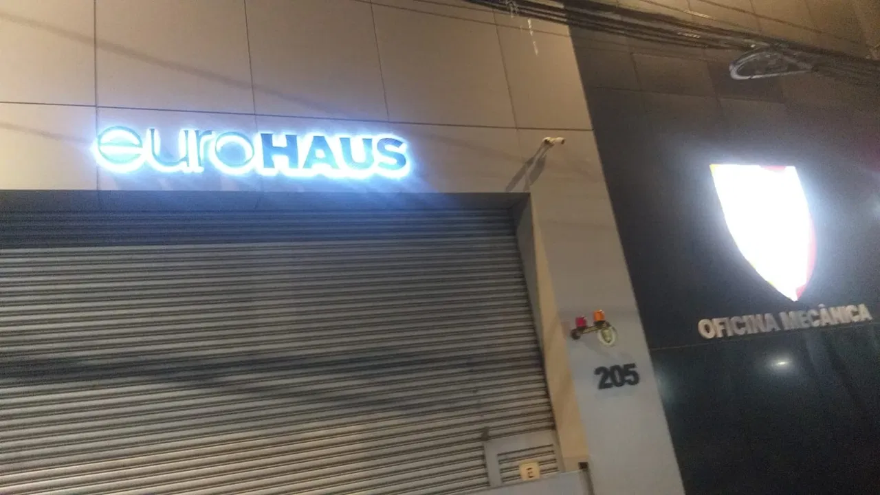 Lettere in PVC per officina Euro Hauss Tuning Auto Illuminazione a LED 20 mm Lapa Zona Ovest