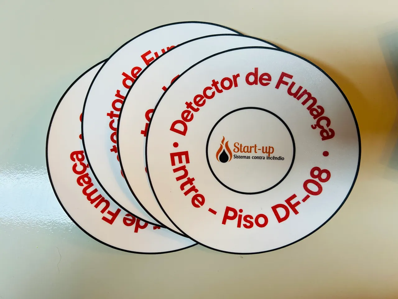 Adesivo Sinalização Gráfica Impressão Piso Chao Detector Fumaca Entre Incendio Avisos Instruções Laminado