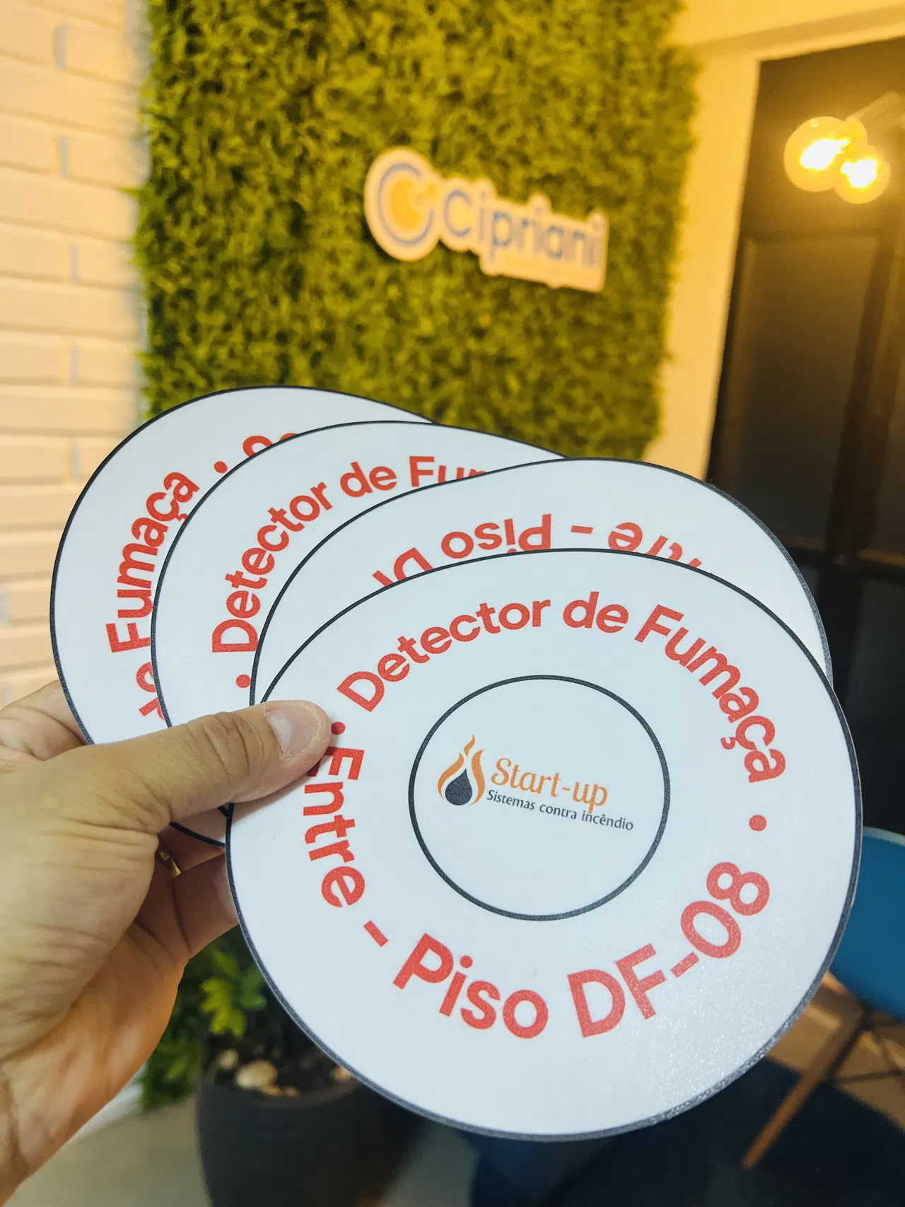 Adesivo Sinalização Gráfica Impressão Piso Chao Detector Fumaca Incendio Avisos Instruções Laminado