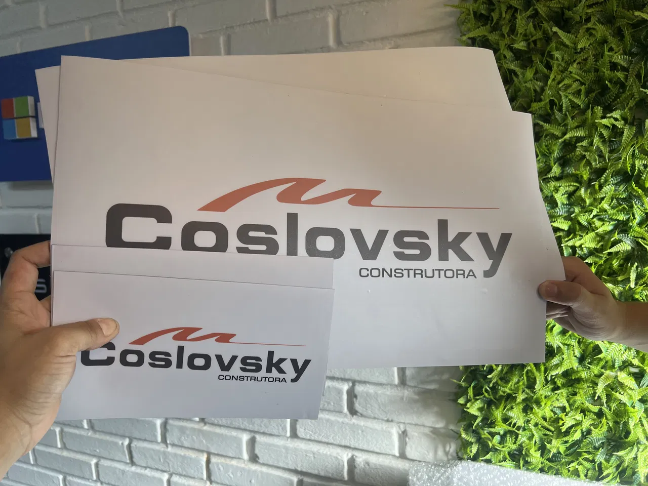 Ímã Adesivo Imantado Veicular Construtora Engenharia Coslovsky Provisório Temporário Cinza Laranja