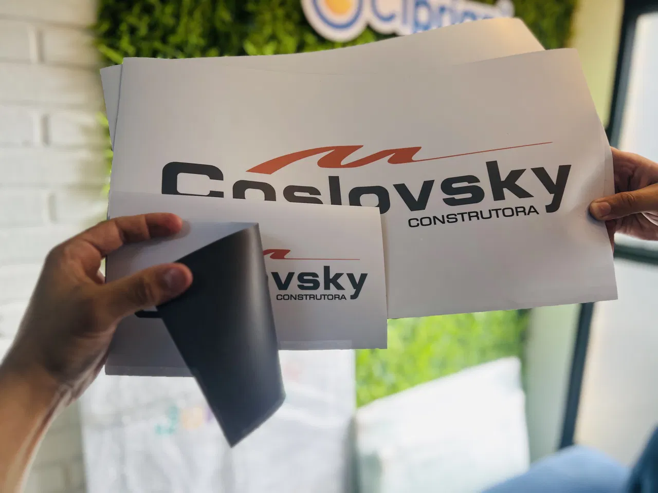 Ímã Engenharia Construtora Imantado Temporário Provisório Cinza Coslovsky Adesivo Laranja Veicular