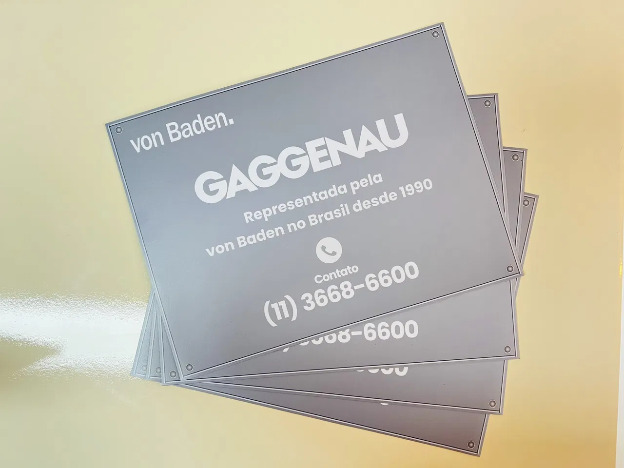Magnete adesivo magnetico per veicoli, identificativo Gaggenau Von Baden, laminato opaco, provvisorio, temporaneo, grigio argento