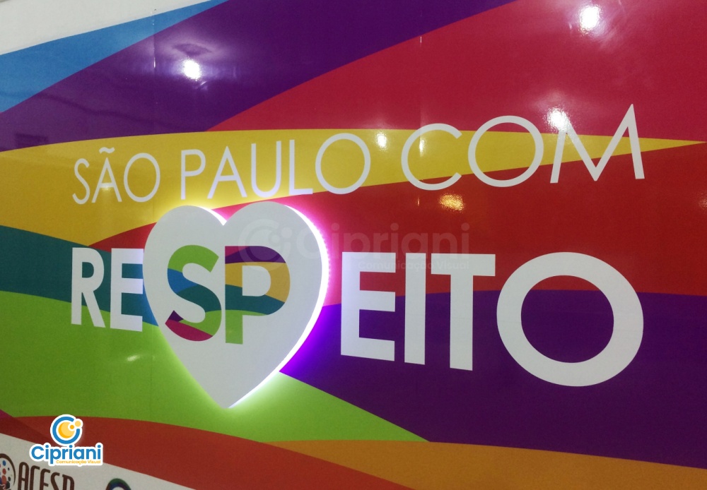 Letra caixa personalizada painel com iluminação LED Cipriani Comunicação Visual