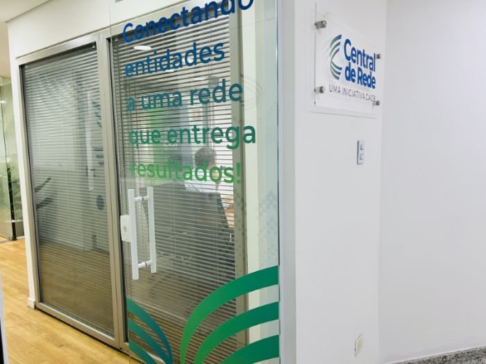 Adesivo para Porta em São Paulo Slide 1 | Cipriani Comunicação Visual