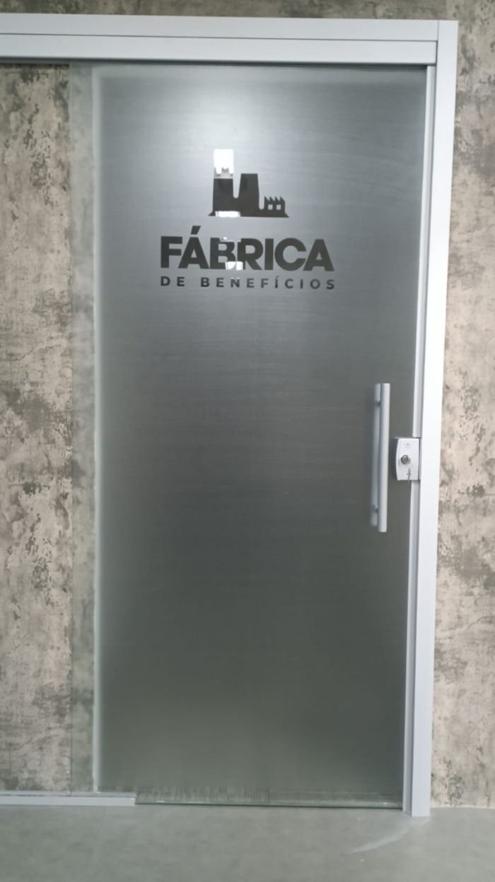 Adesivo para Porta em São Paulo | São Paulo | Cipriani Comunicação Visual