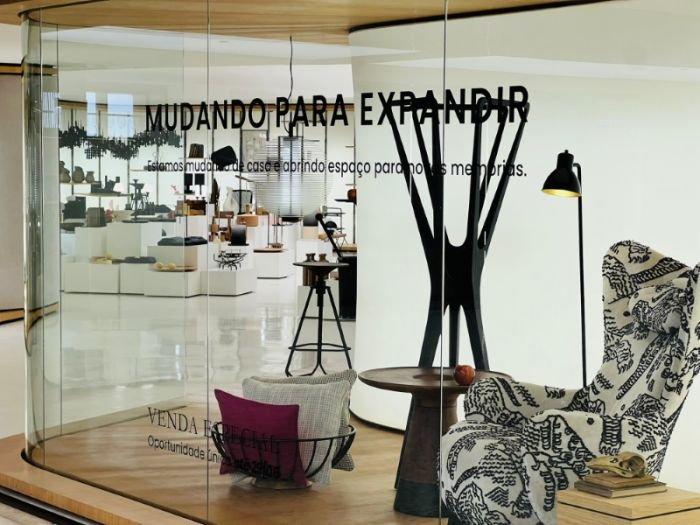 Legível de ambos os lados (se não tiver fundo branco). | São Paulo | Cipriani Comunicação Visual