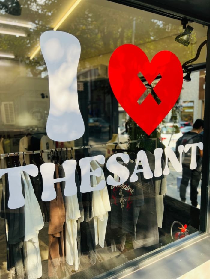 Adesivo para Vitrine em São Paulo Slide 2 | Cipriani Comunicação Visual