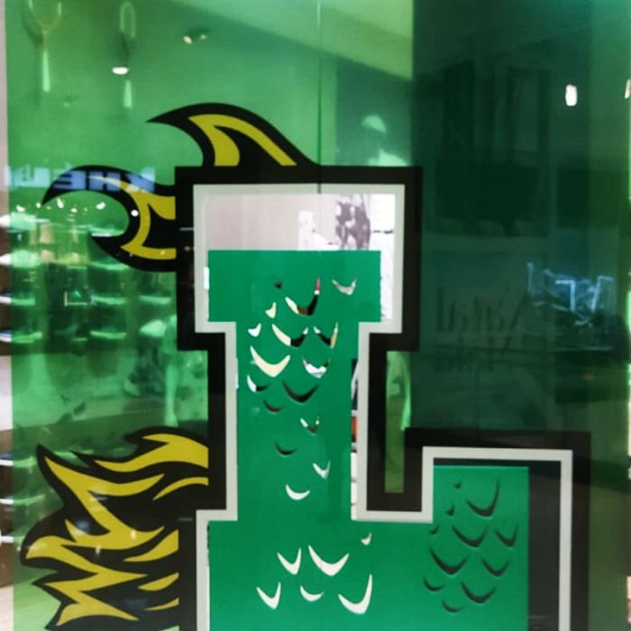 Adesivo para Vitrine em São Paulo Slide 3 | Cipriani Comunicação Visual