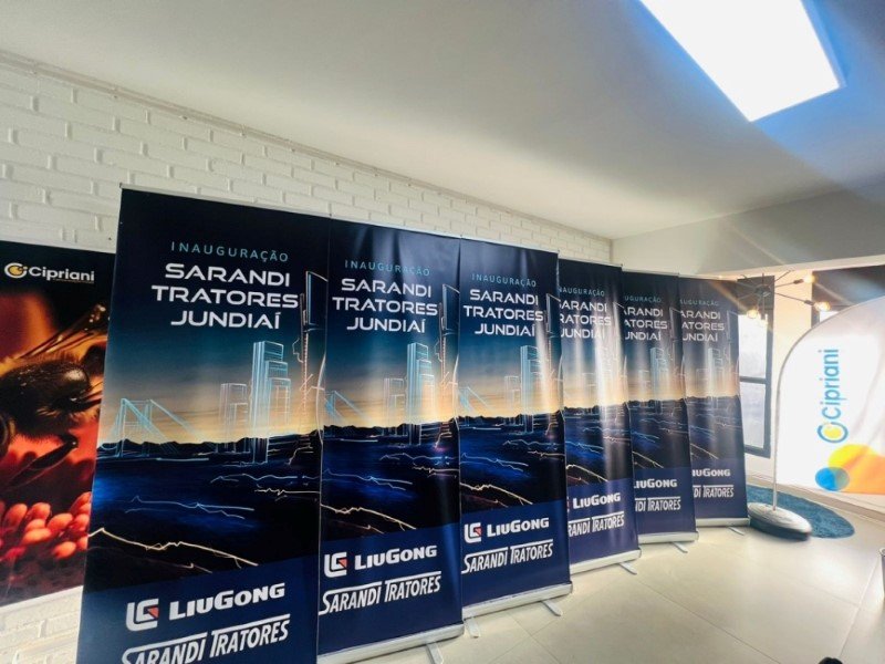 Já vem com corda e bastão? | São Paulo | Cipriani Comunicação Visual