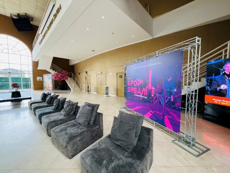 Fundo de Palco Backdrop em São Paulo Exemplo 4 | Cipriani Comunicação Visual