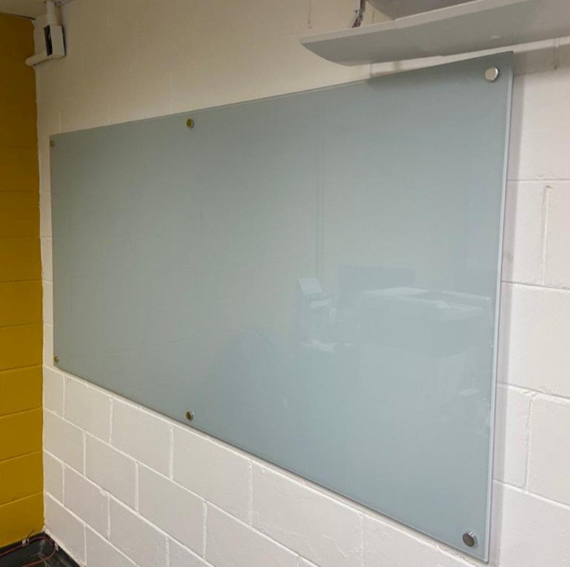 Lousa de Vidro Laminado em São Paulo Exemplo 1 | Cipriani Comunicação Visual