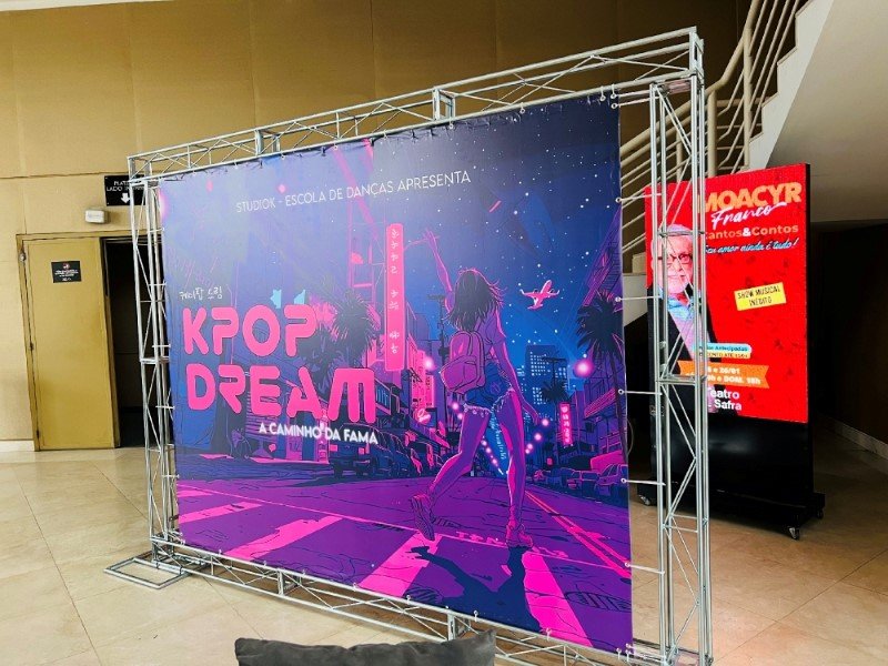 Painel de Fotos Backdrop em São Paulo Exemplo 2 | Cipriani Comunicação Visual