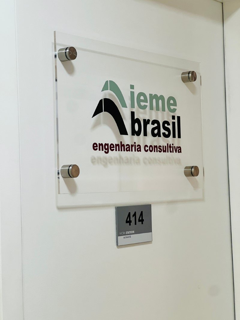 Placa para Porta de Escritório em São Paulo Exemplo 2 | Cipriani Comunicação Visual