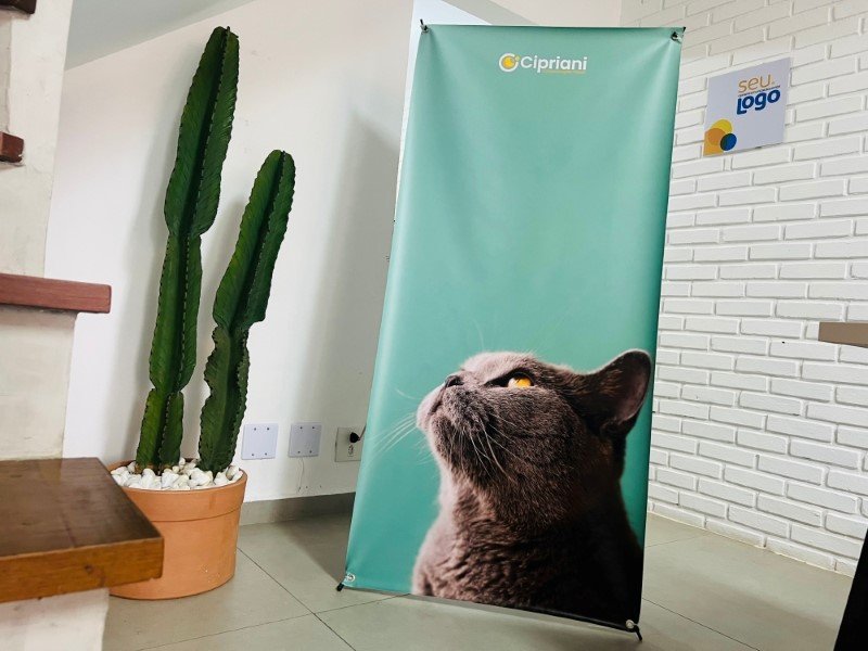 Mídia padrão 60x160cm ou 80x180cm. | São Paulo | Cipriani Comunicação Visual