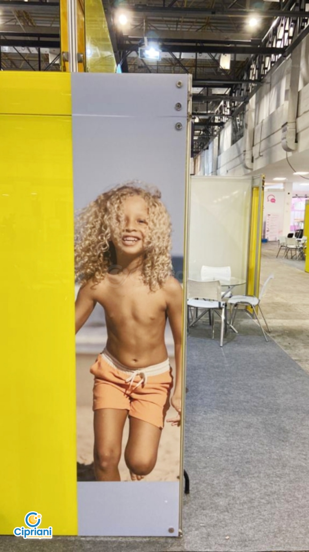 Adesivação de Stand para Feira de Roupas e Moda, Saiba Mais 2 Imagem Adesivação de Stand para Feira de Roupas e Moda, Saiba Mais 2 Imagem