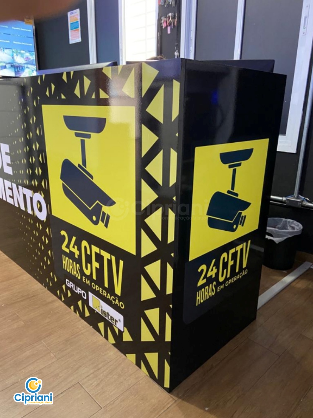 Adesivo para Balcão Preto e Amarelo, Imagens e Exemplos 1 Imagem Adesivo para Balcão Preto e Amarelo, Imagens e Exemplos 1 Imagem