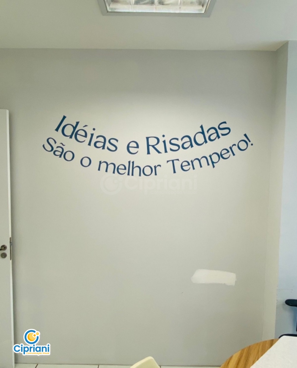 Adesivo para Escola de Beleza e Estética Rosa e Azul 3 Imagem Adesivo para Escola de Beleza e Estética Rosa e Azul 3 Imagem