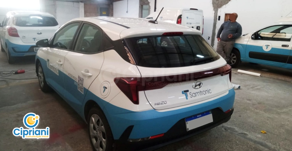 Adesivo para Frota com Veículos Brancos Azul e Branco 3 Imagem Adesivo para Frota com Veículos Brancos Azul e Branco 3 Imagem
