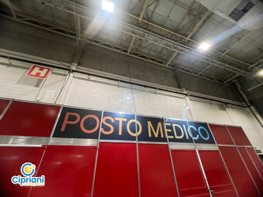 Adesivo para Posto Médico de Evento Vermelho e Laranja 1 Imagem Adesivo para Posto Médico de Evento Vermelho e Laranja 1 Imagem