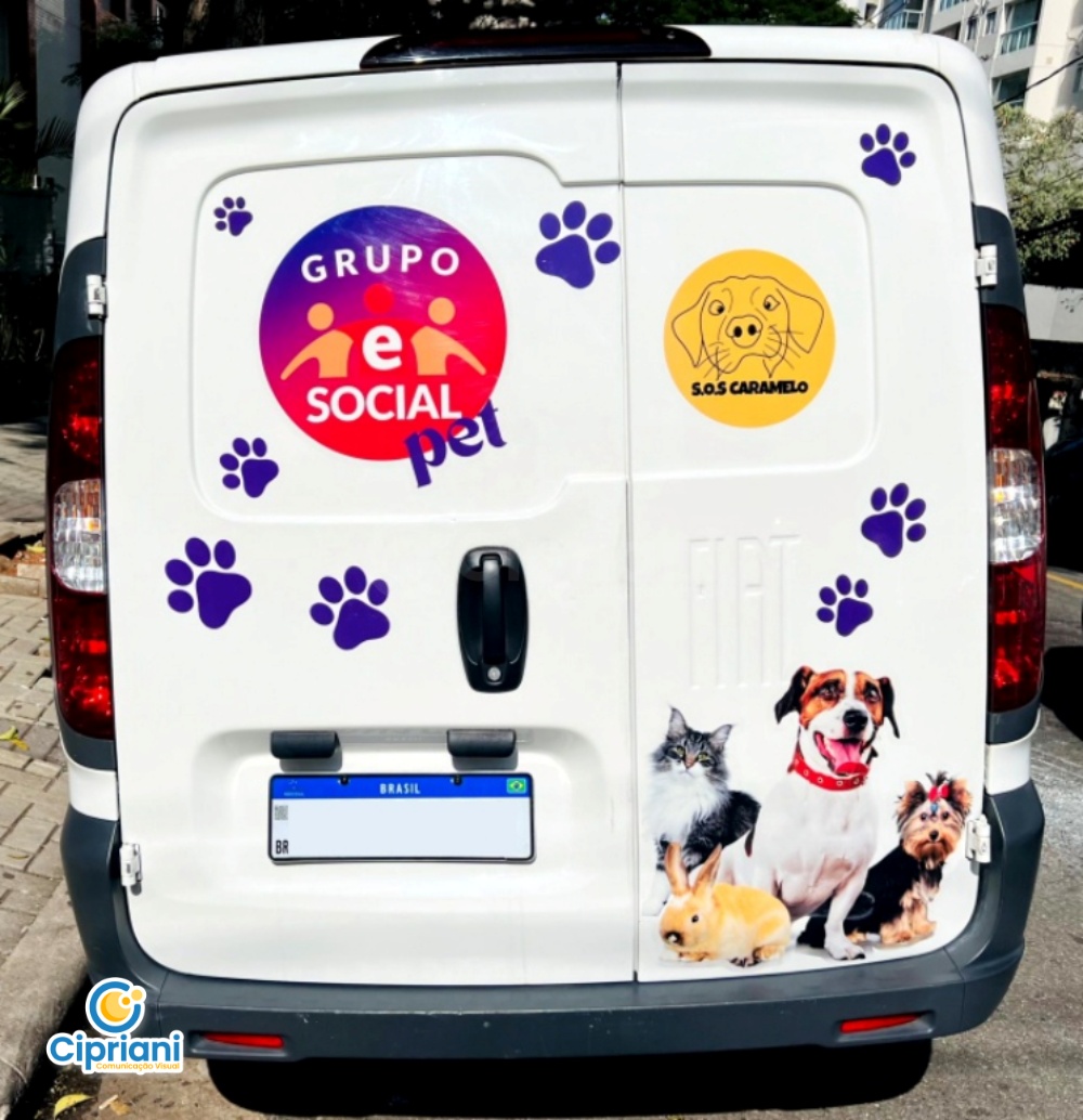 Adesivo para Veículo Fiorino de Pet Shop Roxo e Vermelho 1 Imagem Adesivo para Veículo Fiorino de Pet Shop Roxo e Vermelho 1 Imagem