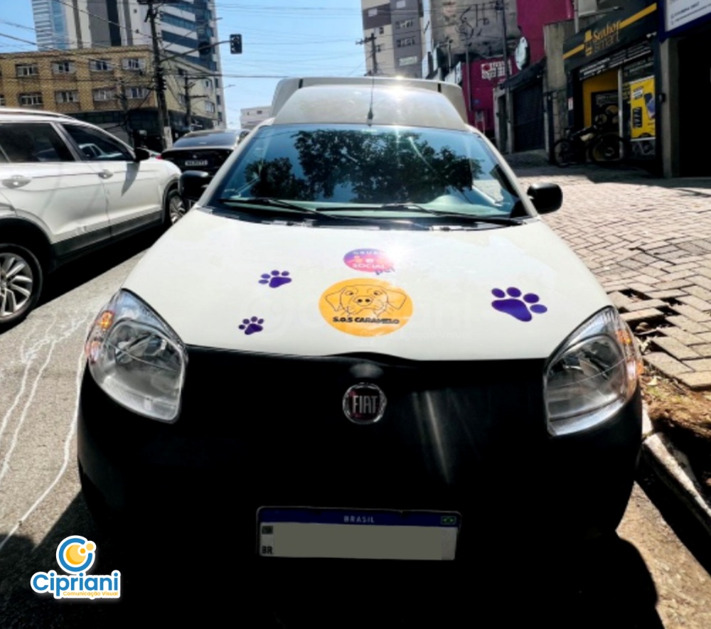 Adesivo para Veículo Fiorino de Pet Shop Roxo e Vermelho 3 Imagem Adesivo para Veículo Fiorino de Pet Shop Roxo e Vermelho 3 Imagem
