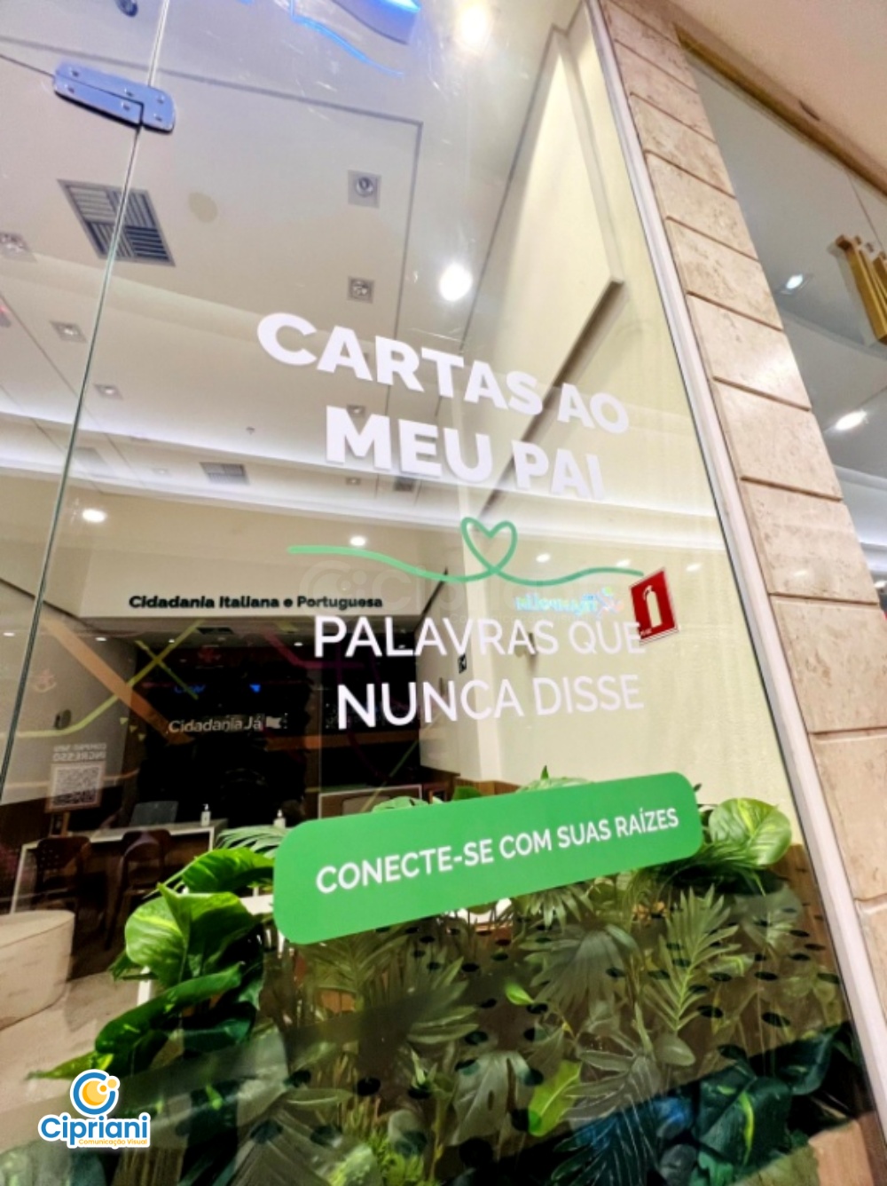 Adesivo para Vitrine Dia dos Pais Branco e Verde, Saiba Mais 3 Imagem Adesivo para Vitrine Dia dos Pais Branco e Verde, Saiba Mais 3 Imagem