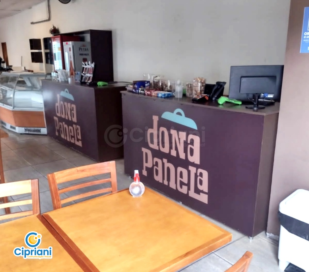 Adesivos para Balcão de Restaurante Marrom e Amarelo 2 Imagem Adesivos para Balcão de Restaurante Marrom e Amarelo 2 Imagem