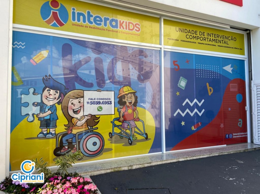 Adesivos para Clínica Infantil nas Cores Amarelo e Azul 1 Imagem Adesivos para Clínica Infantil nas Cores Amarelo e Azul 1 Imagem