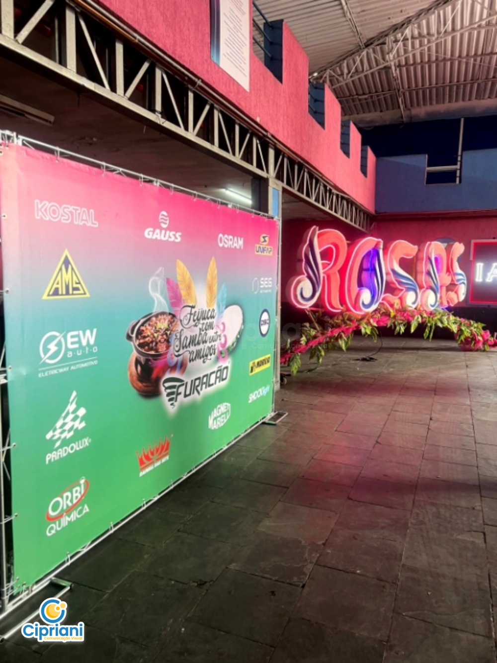 Backdrop para Evento na Rosas de Ouro, Tire suas Dúvidas 1 Imagem Backdrop para Evento na Rosas de Ouro, Tire suas Dúvidas 1 Imagem