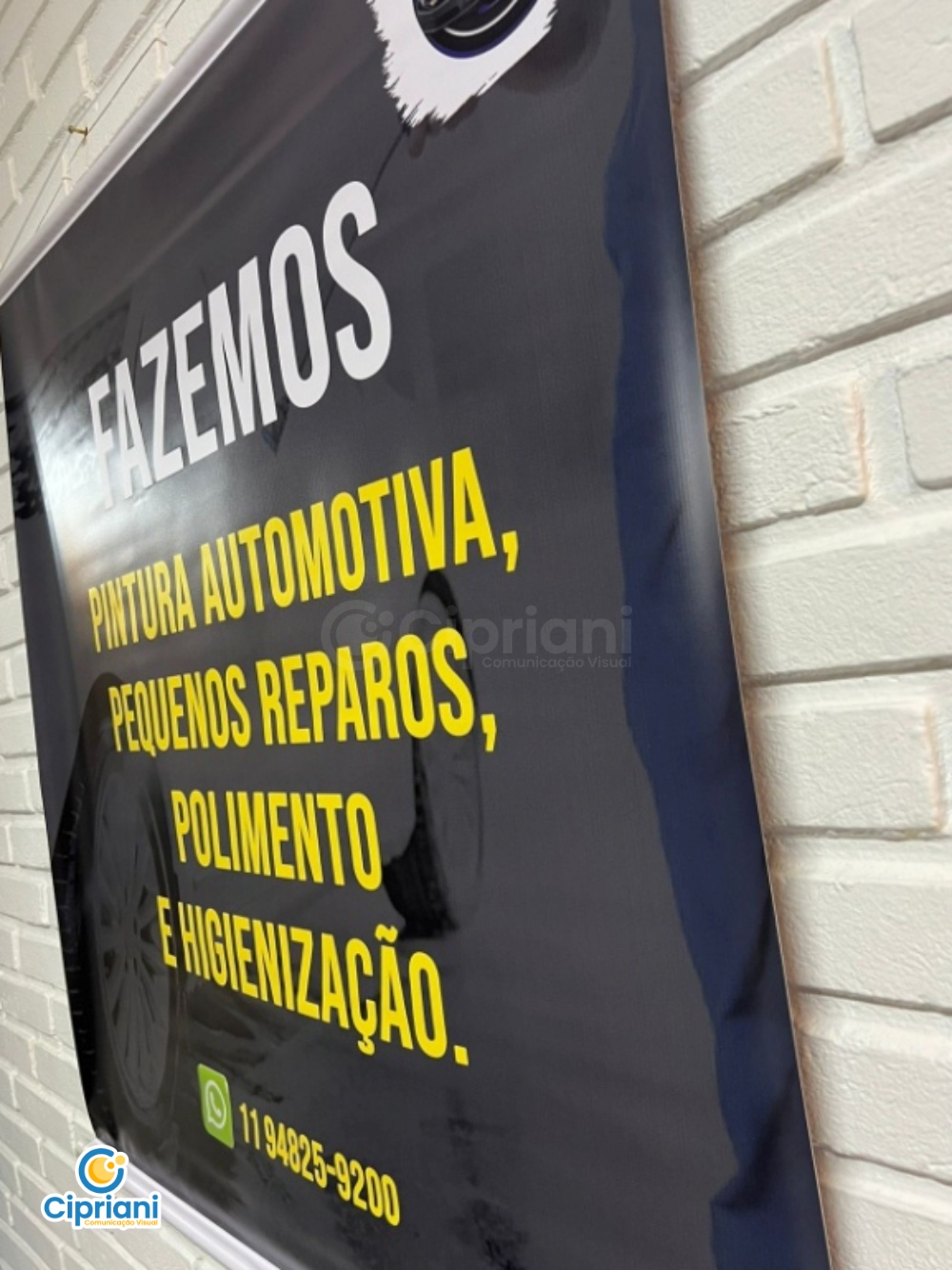 Banner com Fundo em Azul, Preto e Amarelo, Orçamento 1 Imagem Banner com Fundo em Azul, Preto e Amarelo, Orçamento 1 Imagem