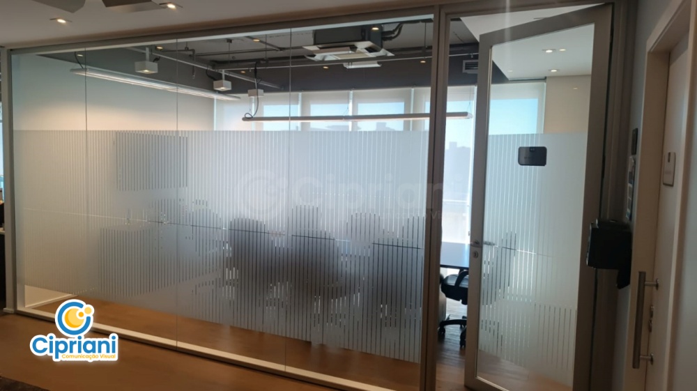 Divisória de Sala de Reunião Jateada Fosca, Compre Já 1 Imagem Divisória de Sala de Reunião Jateada Fosca, Compre Já 1 Imagem