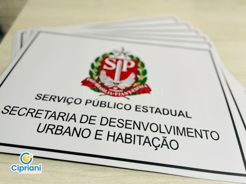 Imãs com Logotipo de Veículos em Branco e Vermelho 2 Imagem Imãs com Logotipo de Veículos em Branco e Vermelho 2 Imagem