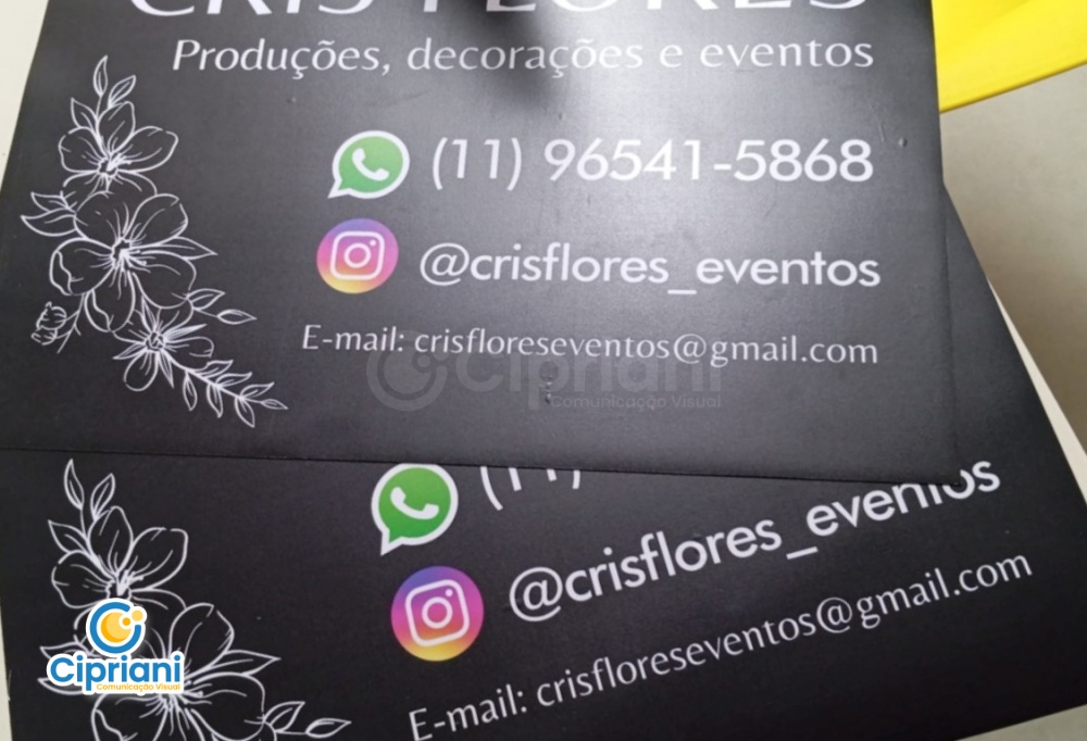 Imãs com Logotipo e Contatos Preto e Branco, Preço e Prazo 1 Imagem Imãs com Logotipo e Contatos Preto e Branco, Preço e Prazo 1 Imagem