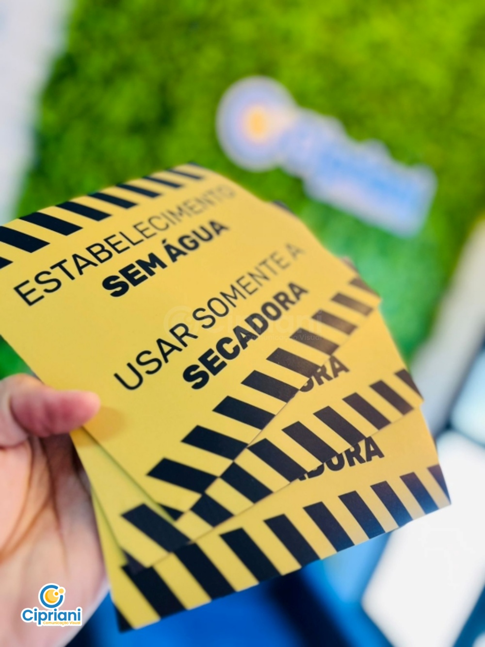 Imãs para Identificação de Fábrica em Amarelo e Preto 2 Imagem Imãs para Identificação de Fábrica em Amarelo e Preto 2 Imagem