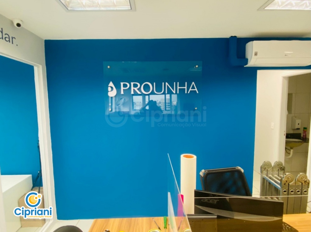 Placa de Acrílico Logo Vazado Branco e Azul, Cote Já 2 Imagem Placa de Acrílico Logo Vazado Branco e Azul, Cote Já 2 Imagem