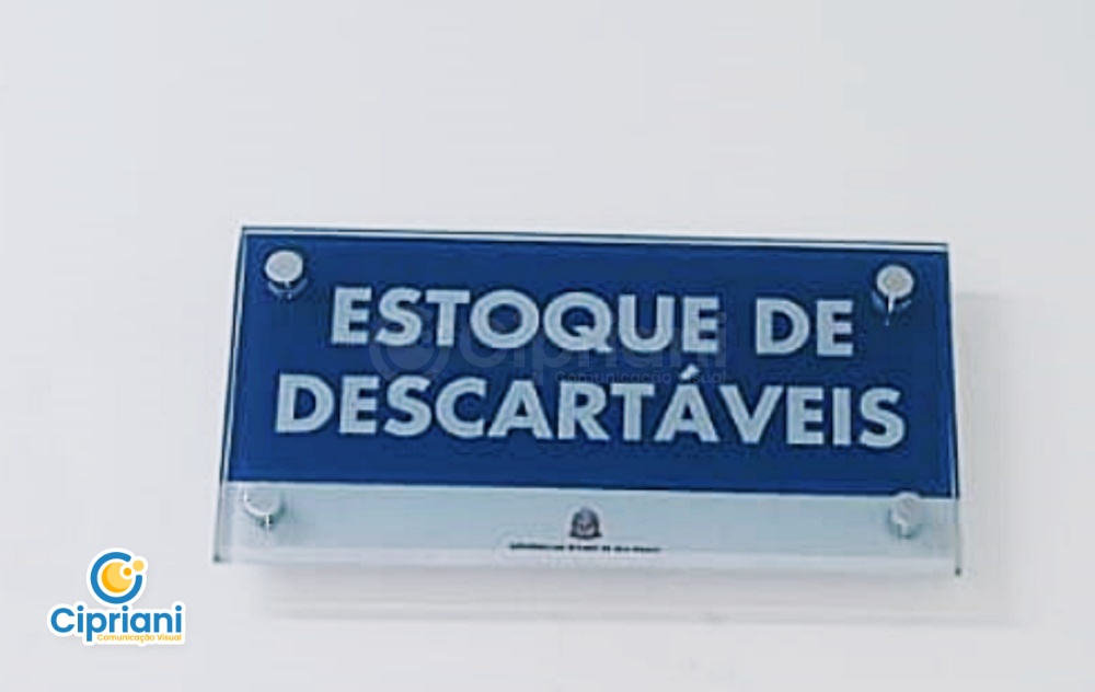 Placa de Acrílico Sinalização Azul e Branco, Cote Já 2 Imagem Placa de Acrílico Sinalização Azul e Branco, Cote Já 2 Imagem