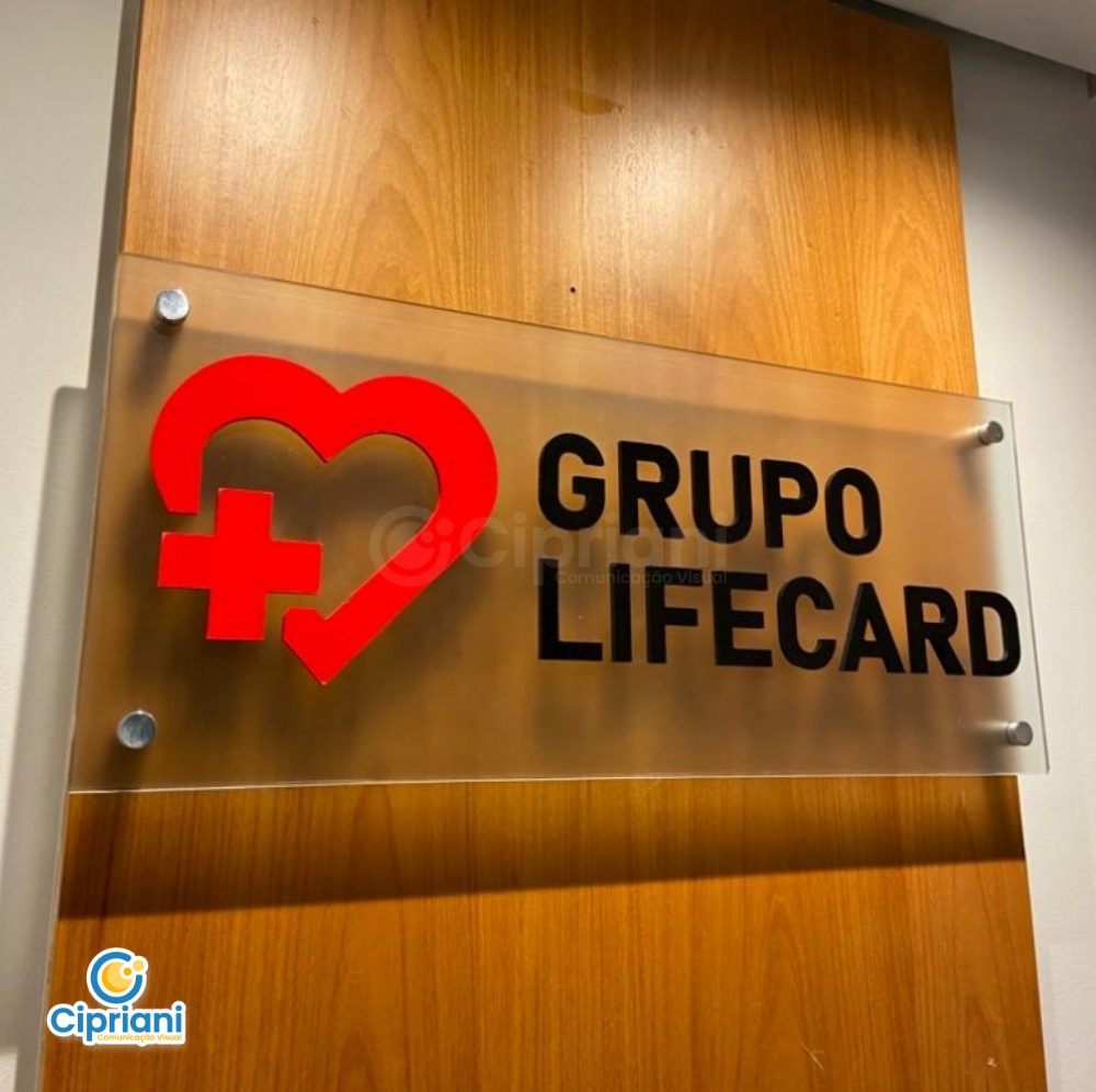 Placa de Vidro Fundo Jateado Vermelho e Preto, Cote Já 2 Imagem Placa de Vidro Fundo Jateado Vermelho e Preto, Cote Já 2 Imagem
