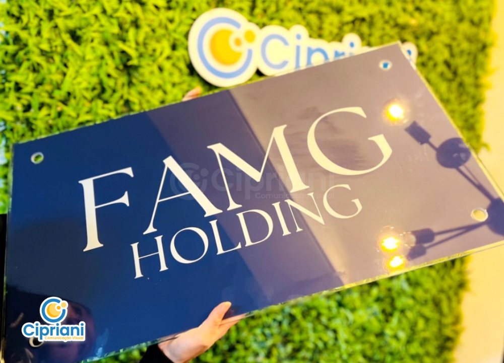 Placa de Vidro Logo Azul e Branco, COmpre sob Medida 2 Imagem Placa de Vidro Logo Azul e Branco, COmpre sob Medida 2 Imagem
