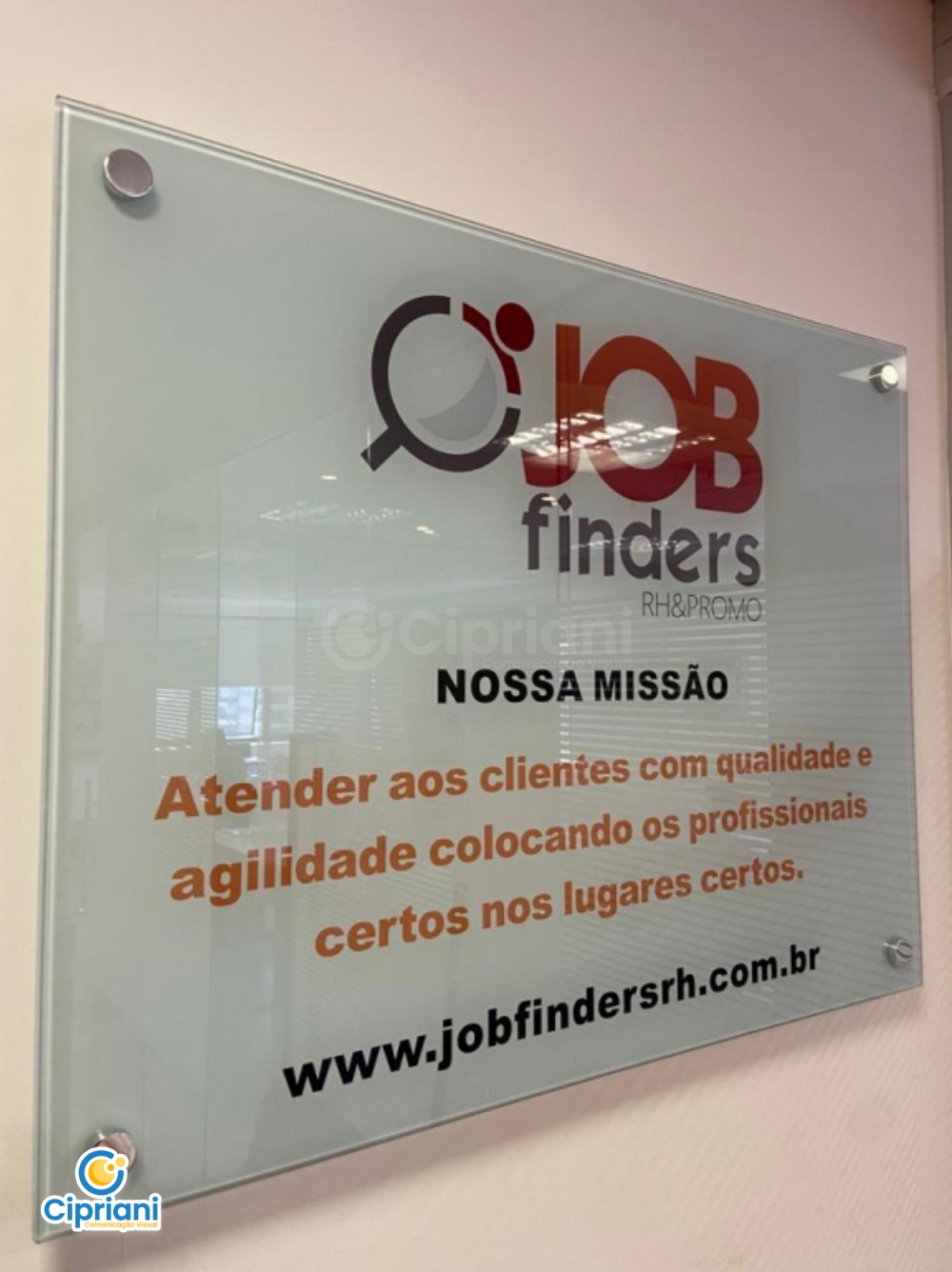 Placa de Vidro Sinalização Laranja e Preto, Conheça 1 Imagem Placa de Vidro Sinalização Laranja e Preto, Conheça 1 Imagem