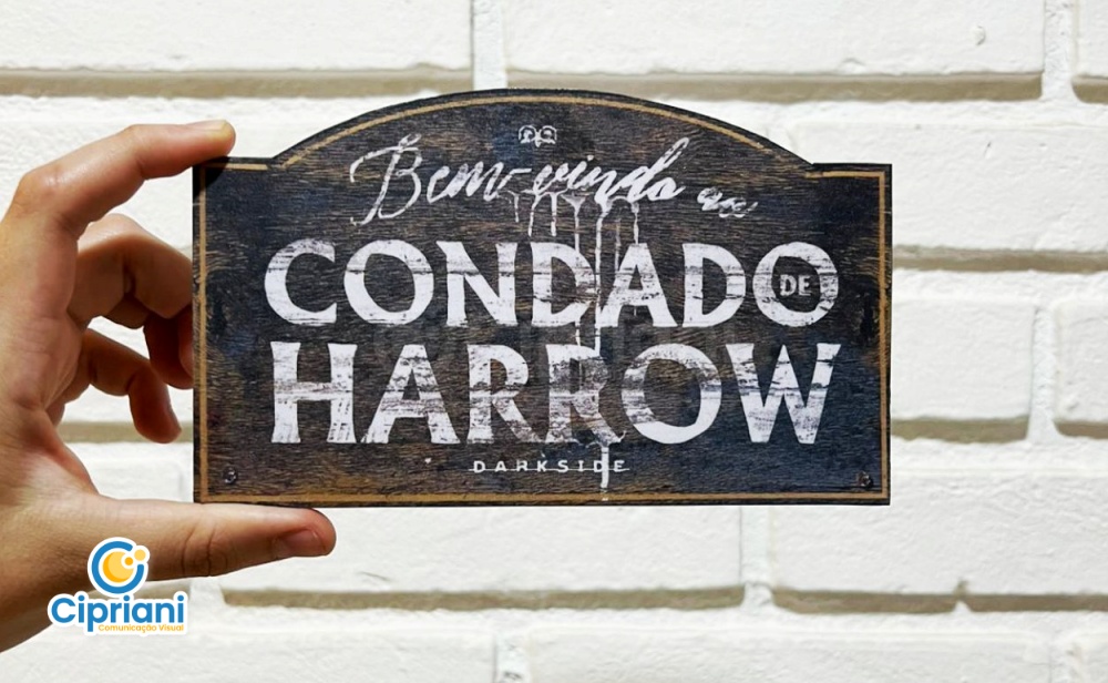 Placa Personalizada em PVC Amadeirado Corte Personalizado 2 Imagem Placa Personalizada em PVC Amadeirado Corte Personalizado 2 Imagem