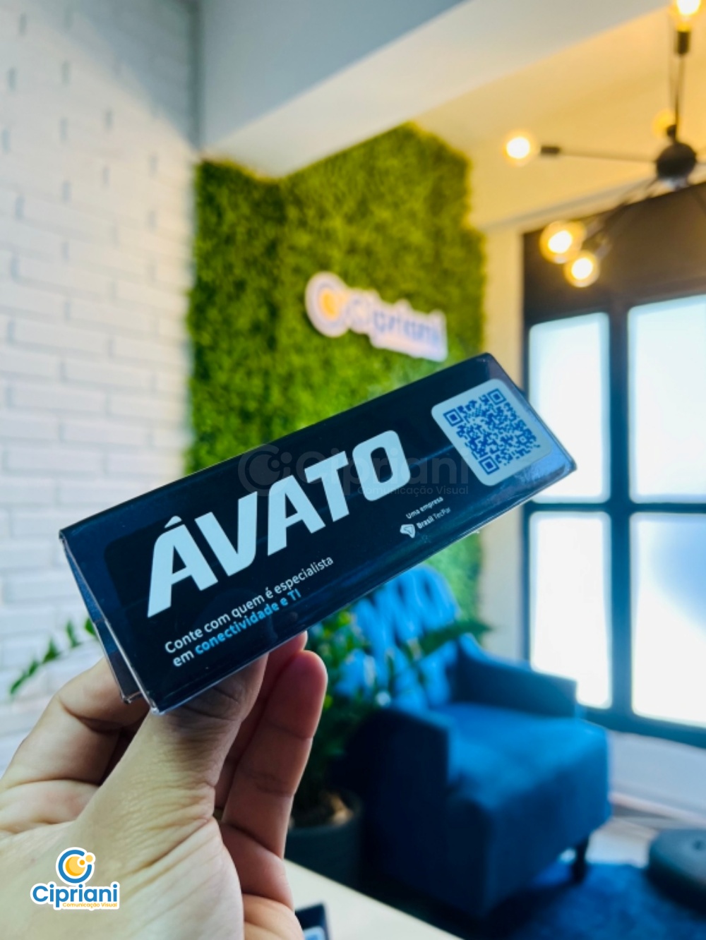 Placas Acrílico de Mesa em UV Preto e Branco, Saiba Mais 1 Imagem Placas Acrílico de Mesa em UV Preto e Branco, Saiba Mais 1 Imagem