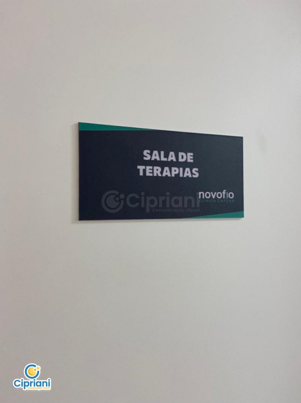 Placas Nomes das Salas em PVC Verde e Azul, Conheça 1 Imagem Placas Nomes das Salas em PVC Verde e Azul, Conheça 1 Imagem