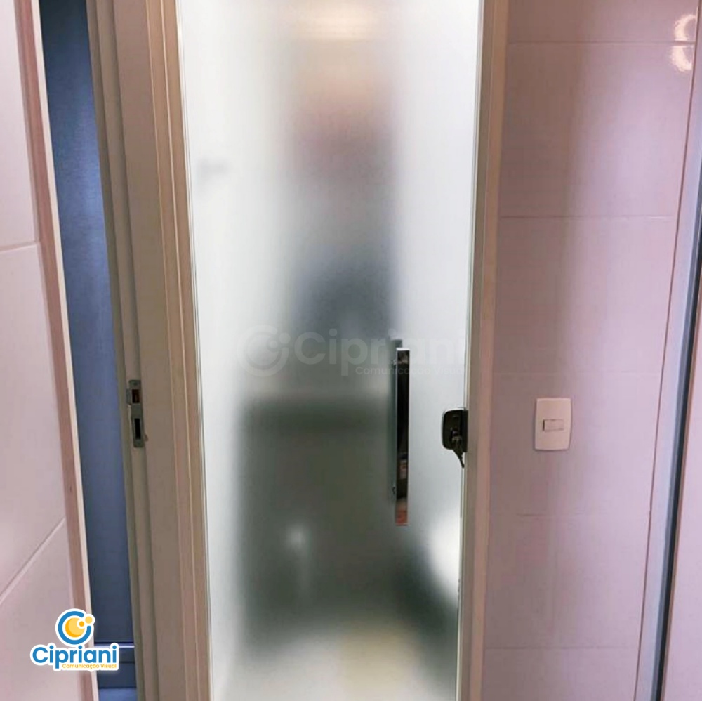 Vidro Embaçado com Película Jateada para Privacidade 2 Imagem Vidro Embaçado com Película Jateada para Privacidade 2 Imagem