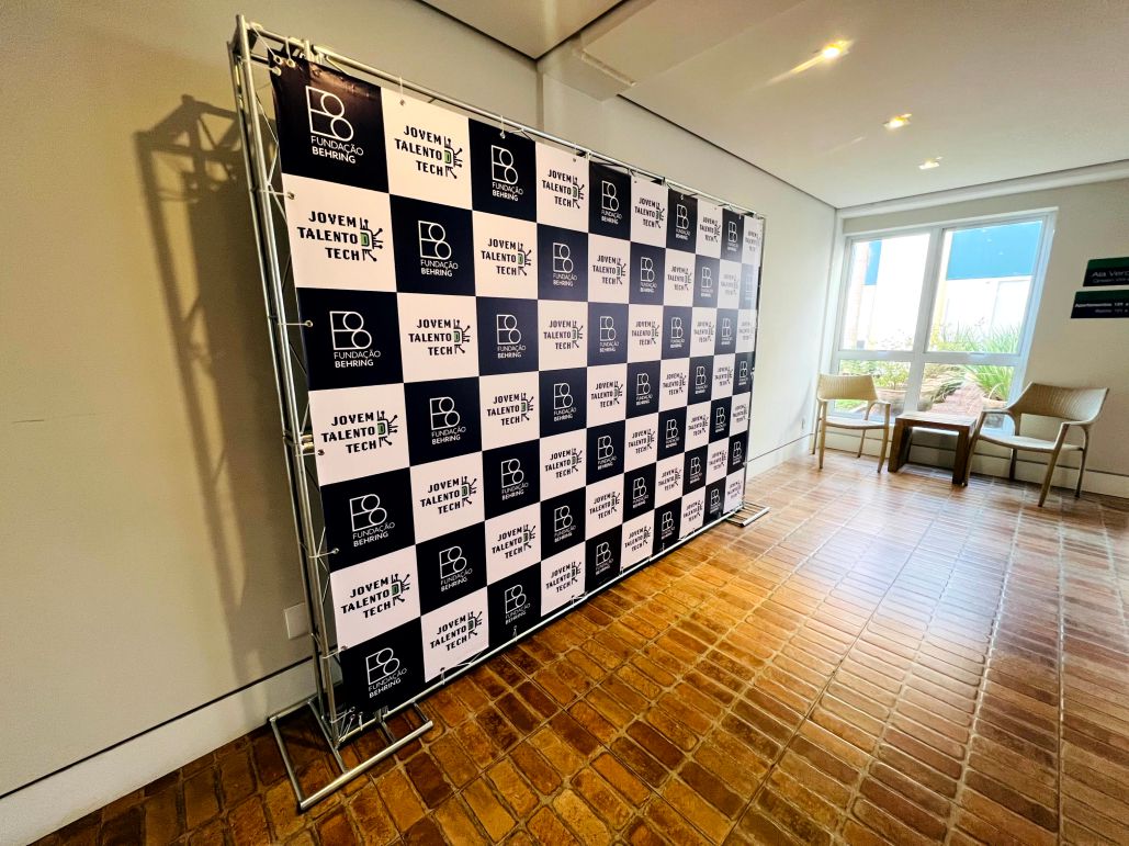Backdrop de Tecido Personalizado para Eventos, Visite Nos 1 Imagem Backdrop de Tecido Personalizado para Eventos, Visite Nos 1 Imagem