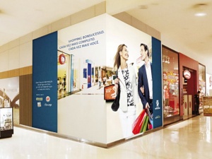Adesivação de tapume de shopping para exposição | Cipriani Comunicação Visual em São Paulo SP